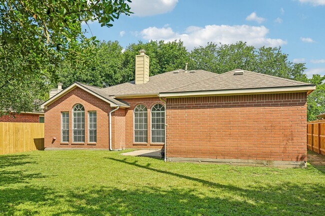 Building Photo - 16911 Bouldgreen