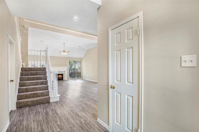 Building Photo - 5322 Willow Knoll Ct