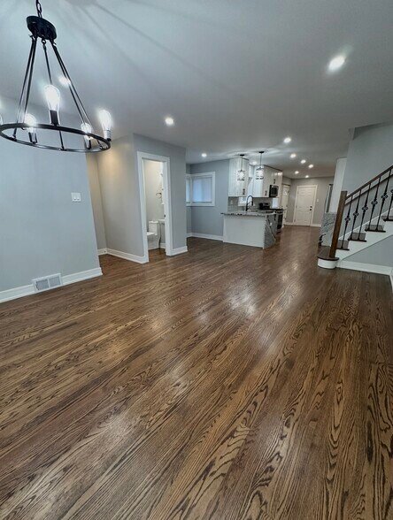 Building Photo - 7225 E Prairie Rd