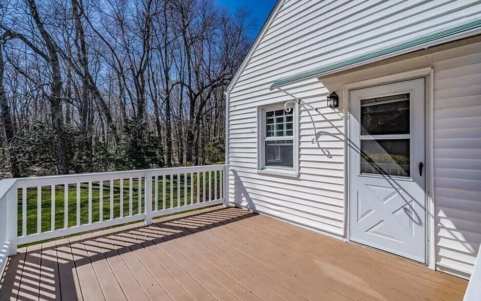 Building Photo - 119 Florida Dr