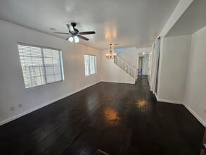 Building Photo - 1707 S Rochester Dr