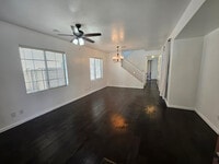 Building Photo - 1707 S Rochester Dr