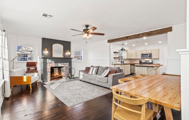 Building Photo - 117 S Vann St