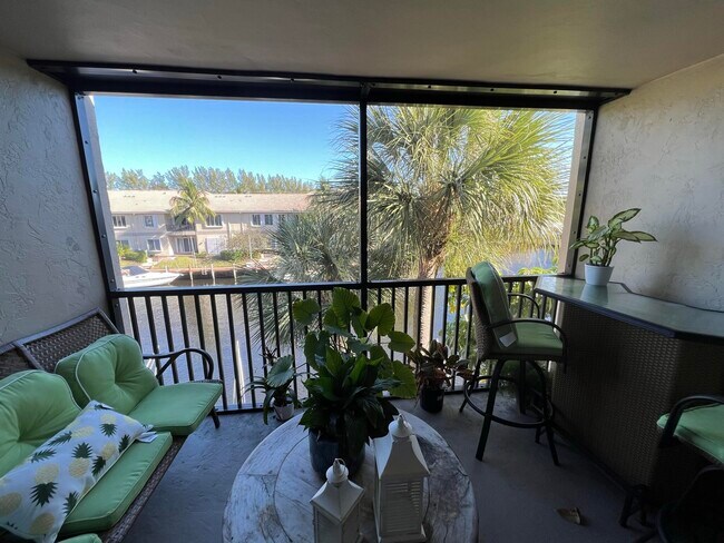 Building Photo - 1 E Royal Palm Rd