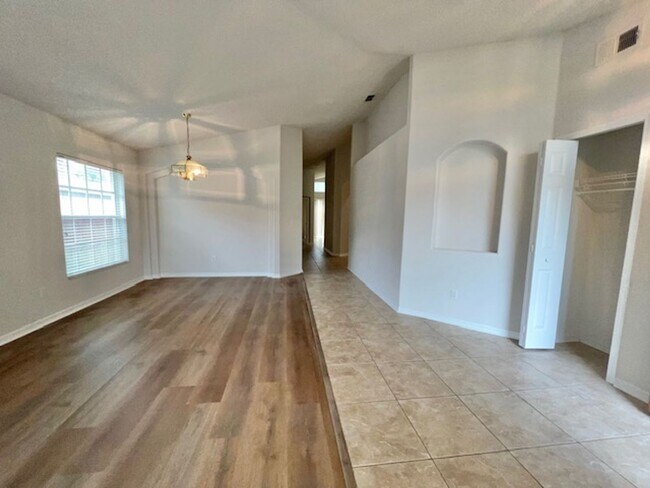 Building Photo - 4119 Coralbrooke Grove