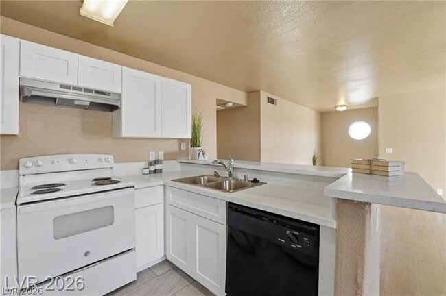 Building Photo - 2982 Juniper Hills Blvd