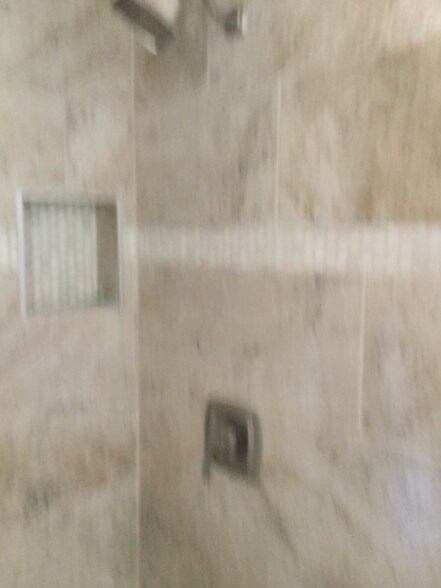 Building Photo - 3097 Crescent Dr