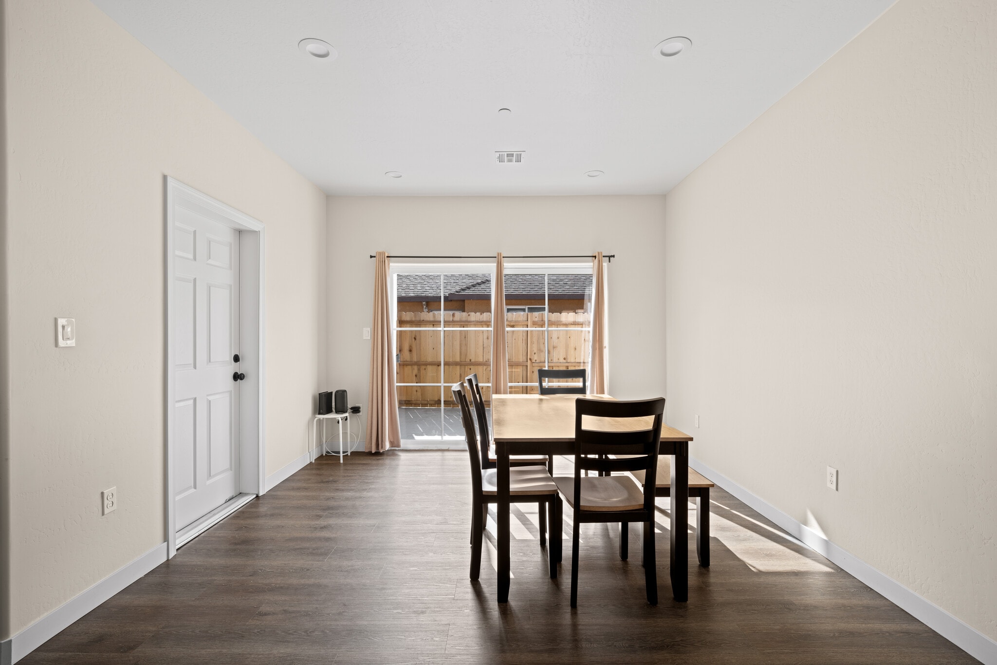 Building Photo - 3409 Lotus Ln