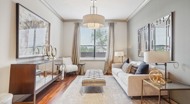 Building Photo - Big Layout Energy