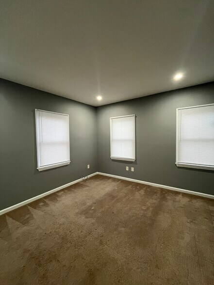 Building Photo - 89 3rd St