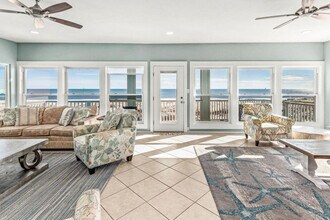 Building Photo - 243 Dune Dr