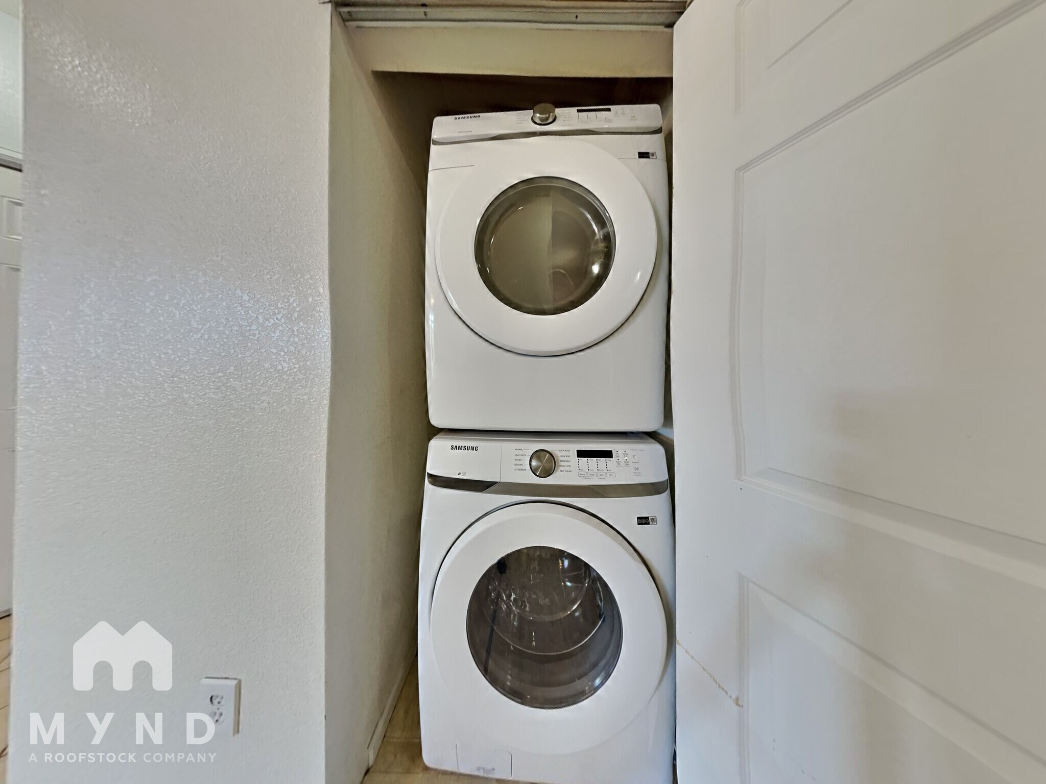 Building Photo - 3872 S Dallas St