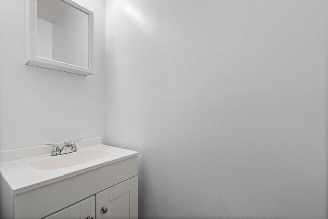 Building Photo - 442 S Monte Vista Ave