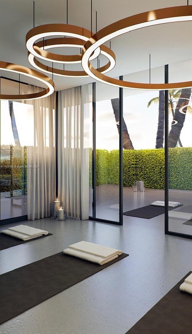 Building Photo - 17550 Collins Ave