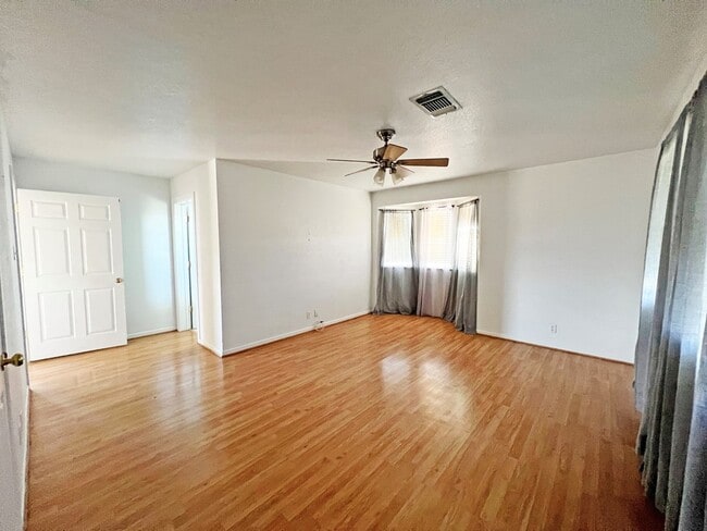 Building Photo - 101 Capt Lee