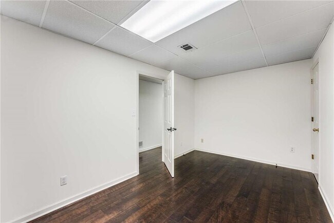 Building Photo - 5135 Falcon Chase Ln NE