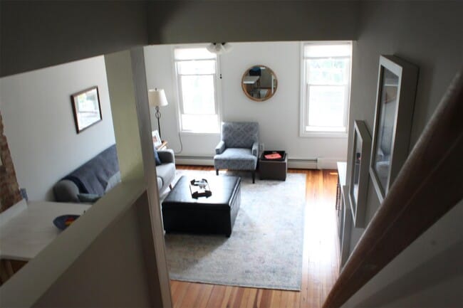 Building Photo - 348 Warburton Ave