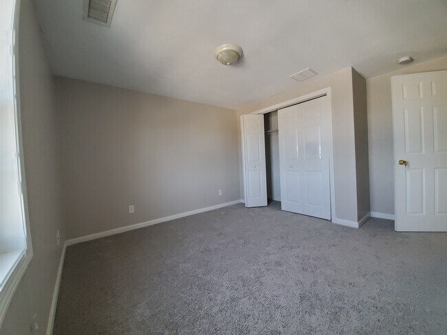 Bedroom 2 - 1 Rosamond St