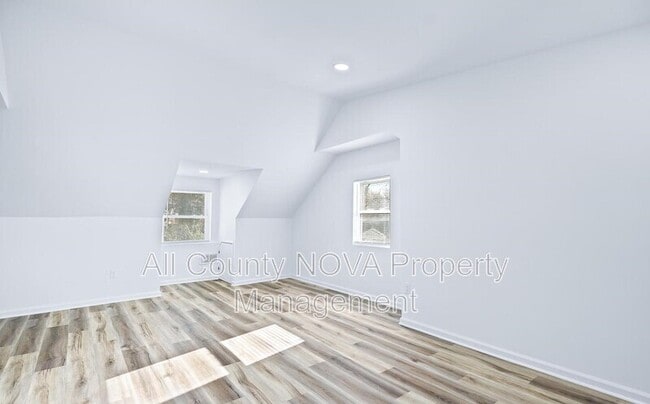 Building Photo - 5606 Elberton Pl