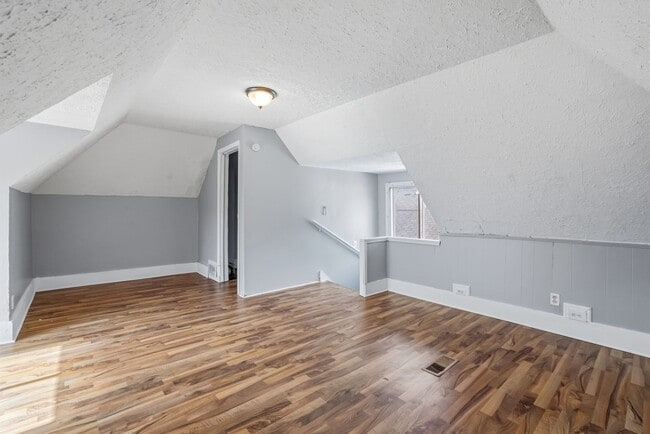 Building Photo - 921 15th St