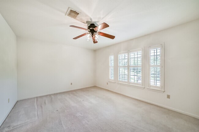 Building Photo - 2214 Cherrytree Ridge Ln