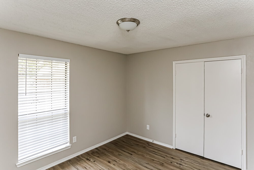 Building Photo - 2618 San Saba St