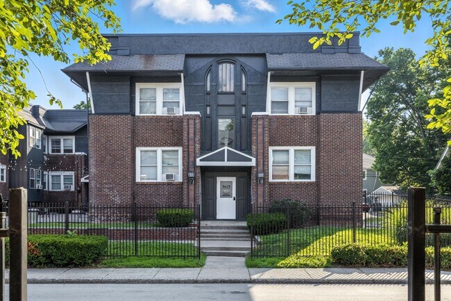 Building Photo - 3534 E Fall Creek Pkwy N Dr