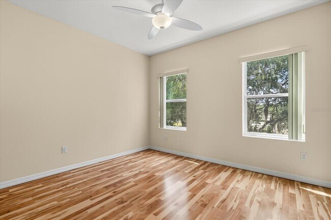 Building Photo - 2042 Royal Vista Ct