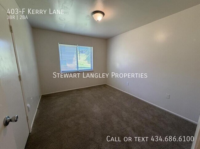 Building Photo - 403 Kerry Ln