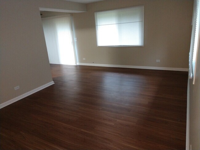 Family Room and Dining Room - 992 N Fairfield Rd