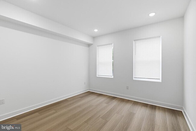 Building Photo - 2223 N 22nd St