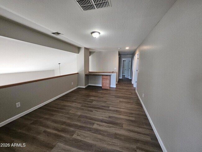 Building Photo - 25850 W Pleasant Ln