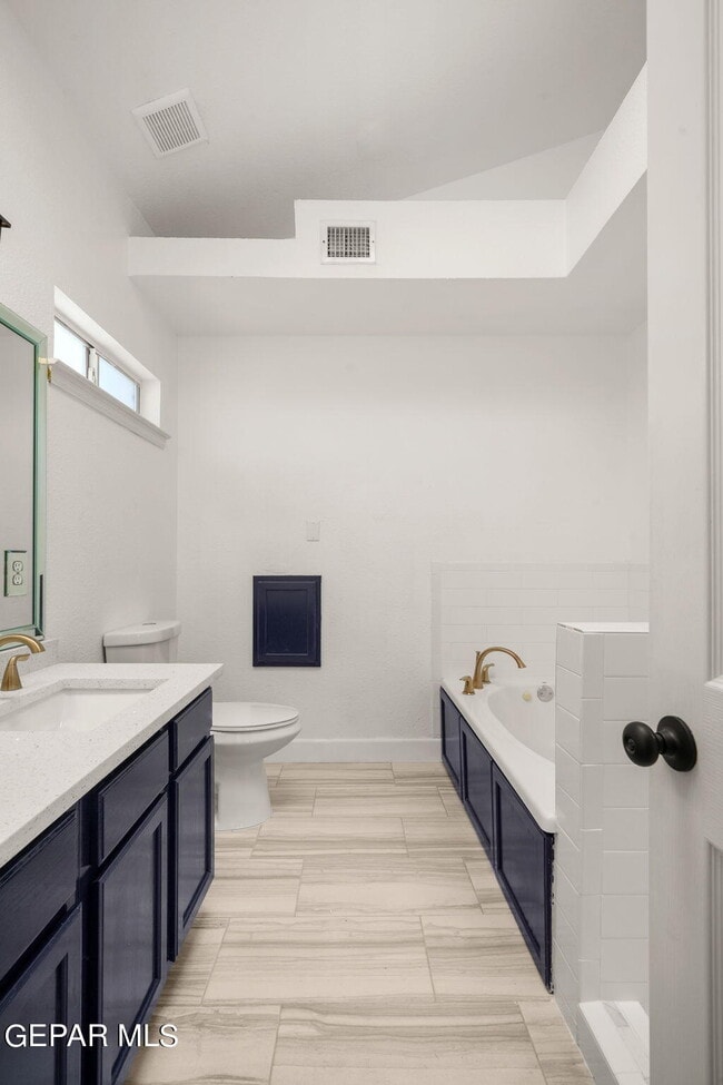 Building Photo - 11309 Loma Linda Cir