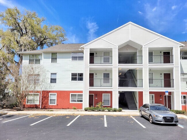 Building Photo - 2360 SW Archer Rd