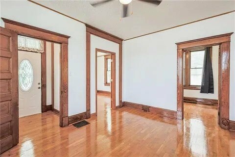 Building Photo - 619 Hamburg Ave