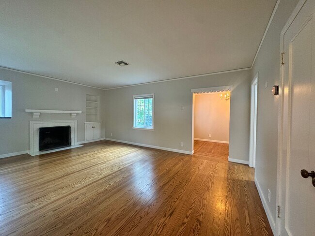 Building Photo - 2933 14th St