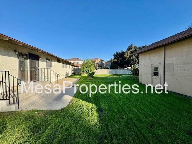 Building Photo - 21010 E Cypress St