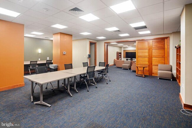Building Photo - 2601 Pennsylvania Ave
