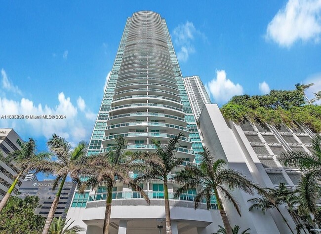 Building Photo - 951 Brickell Ave