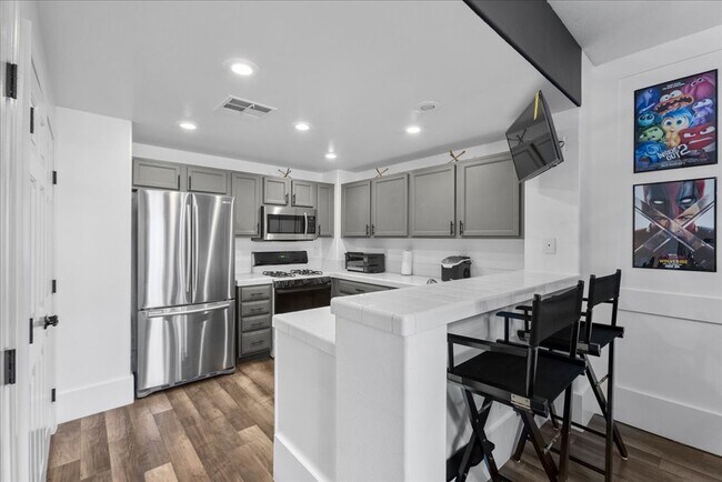 Building Photo - 10809 Garden Mist Dr