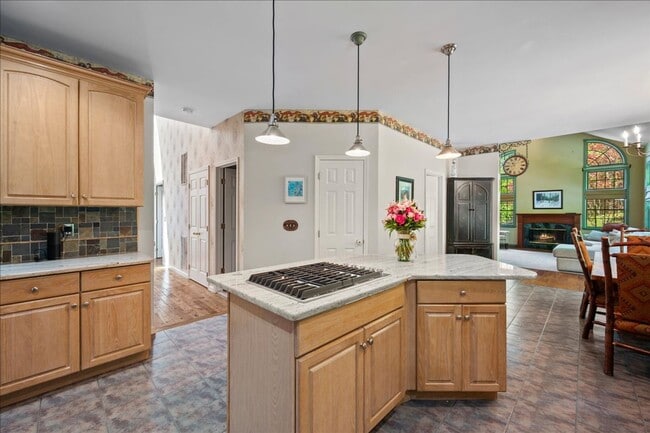 Building Photo - Private Pool, Fireplace & Endless Charm — Cross River, NY