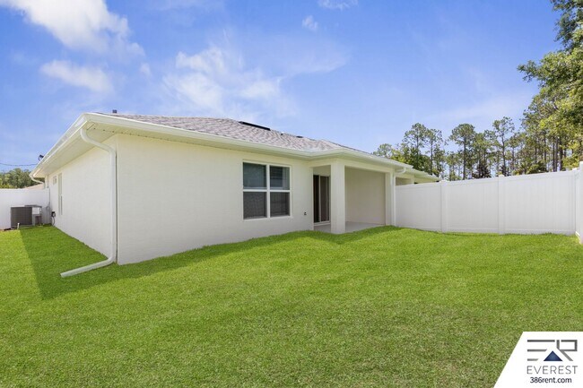 Building Photo - Brand New, fully fenced on a quiet cul-de-sac