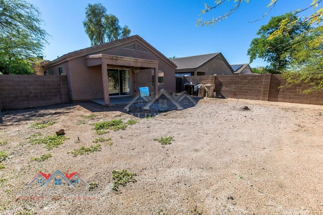 Building Photo - 6714 E Flynn Ave