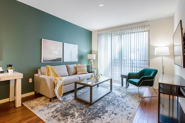 Building Photo - 3001 Esperanza Crossing