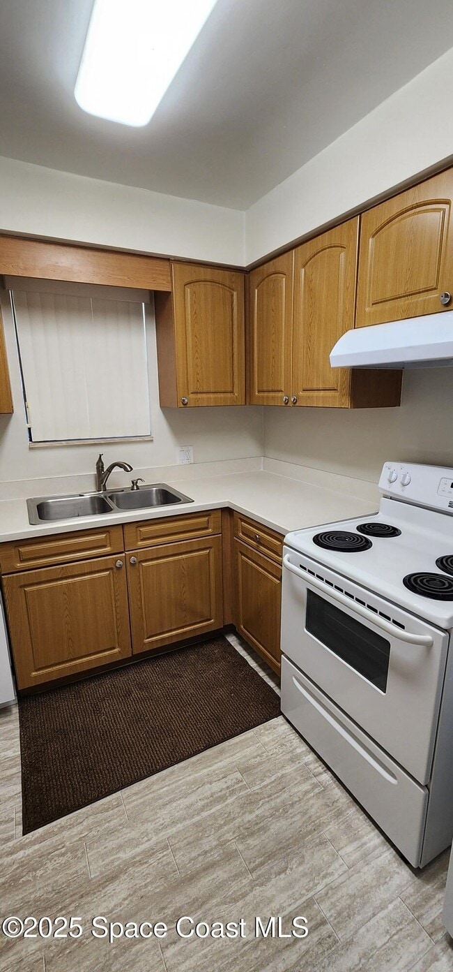 Building Photo - 1580 S Atlantic Ave