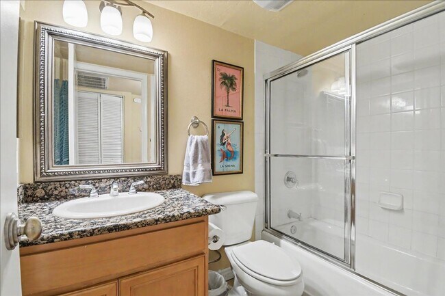 Building Photo - Walk to Balboa Park from This Beautiful Golden Hill Condo with Two Side-by-Side Parking Spaces
