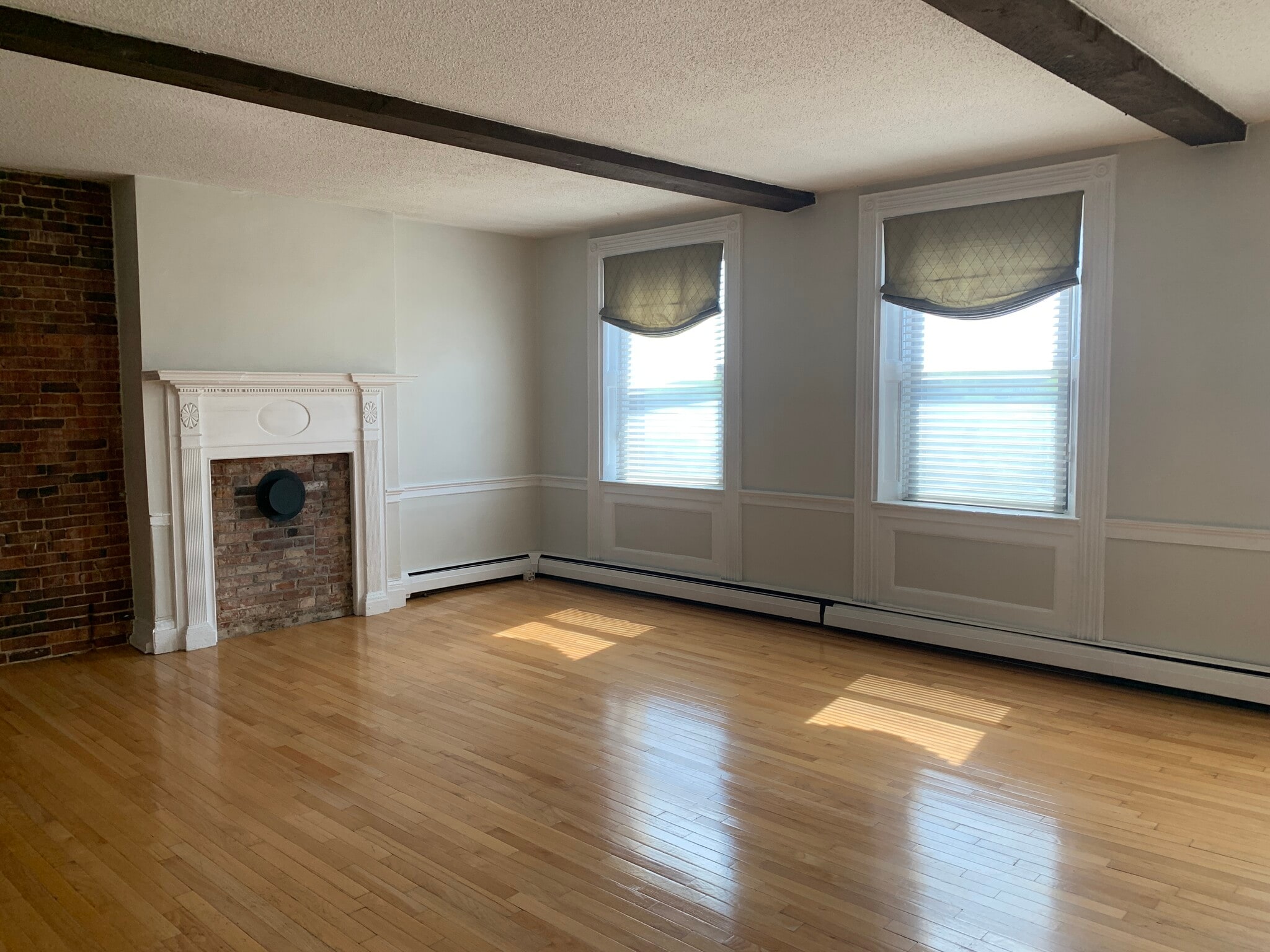 Building Photo - 6 Portland Ave