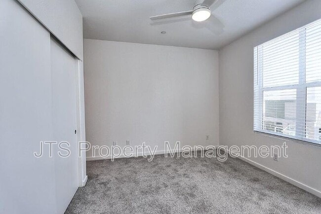 Building Photo - 396 Midstream Ln