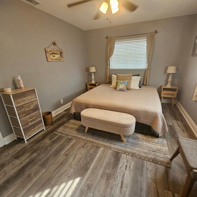 Building Photo - 1773 NW 37th St