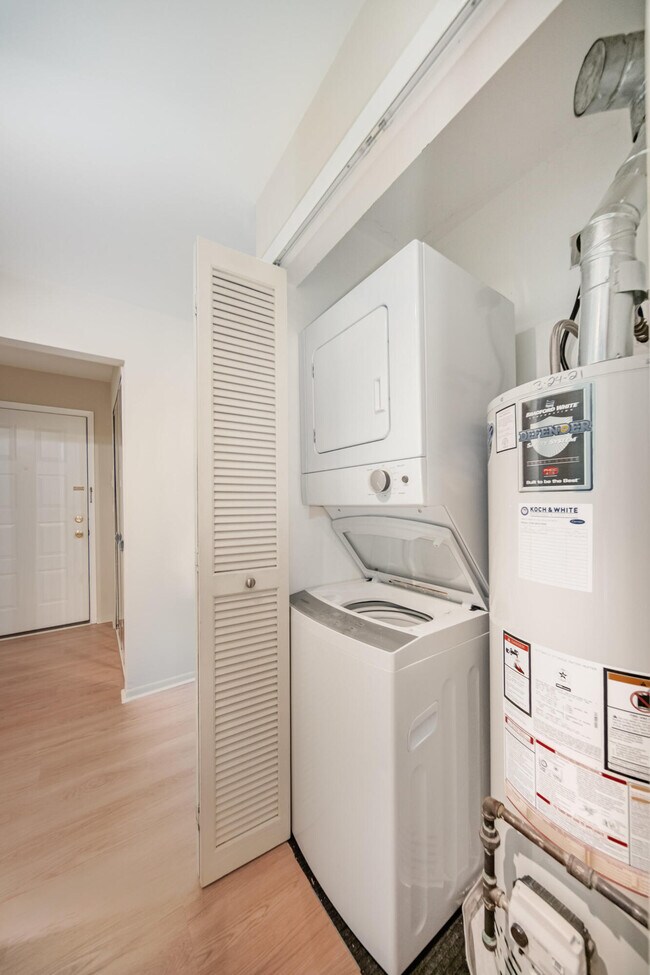 Building Photo - 275 Briarcrest Dr